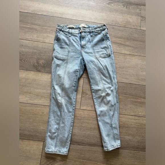 Universal Thread Light Wash High Rise Slim Straight Jeans - Picture 1 of 7